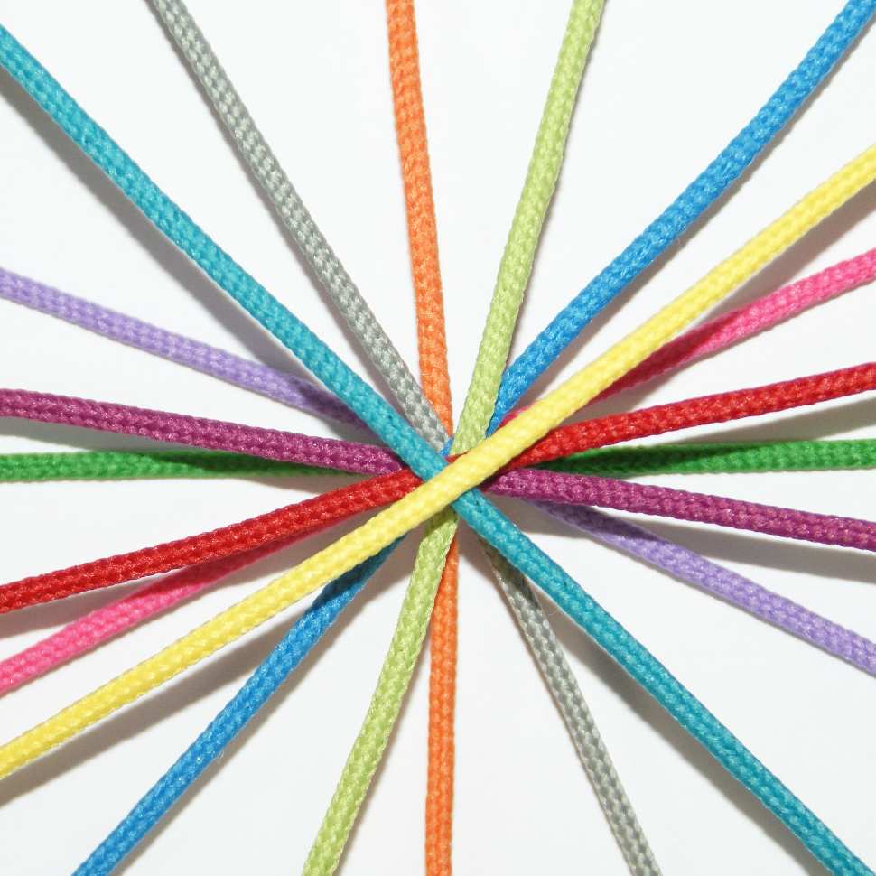 Cordones textiles delgados